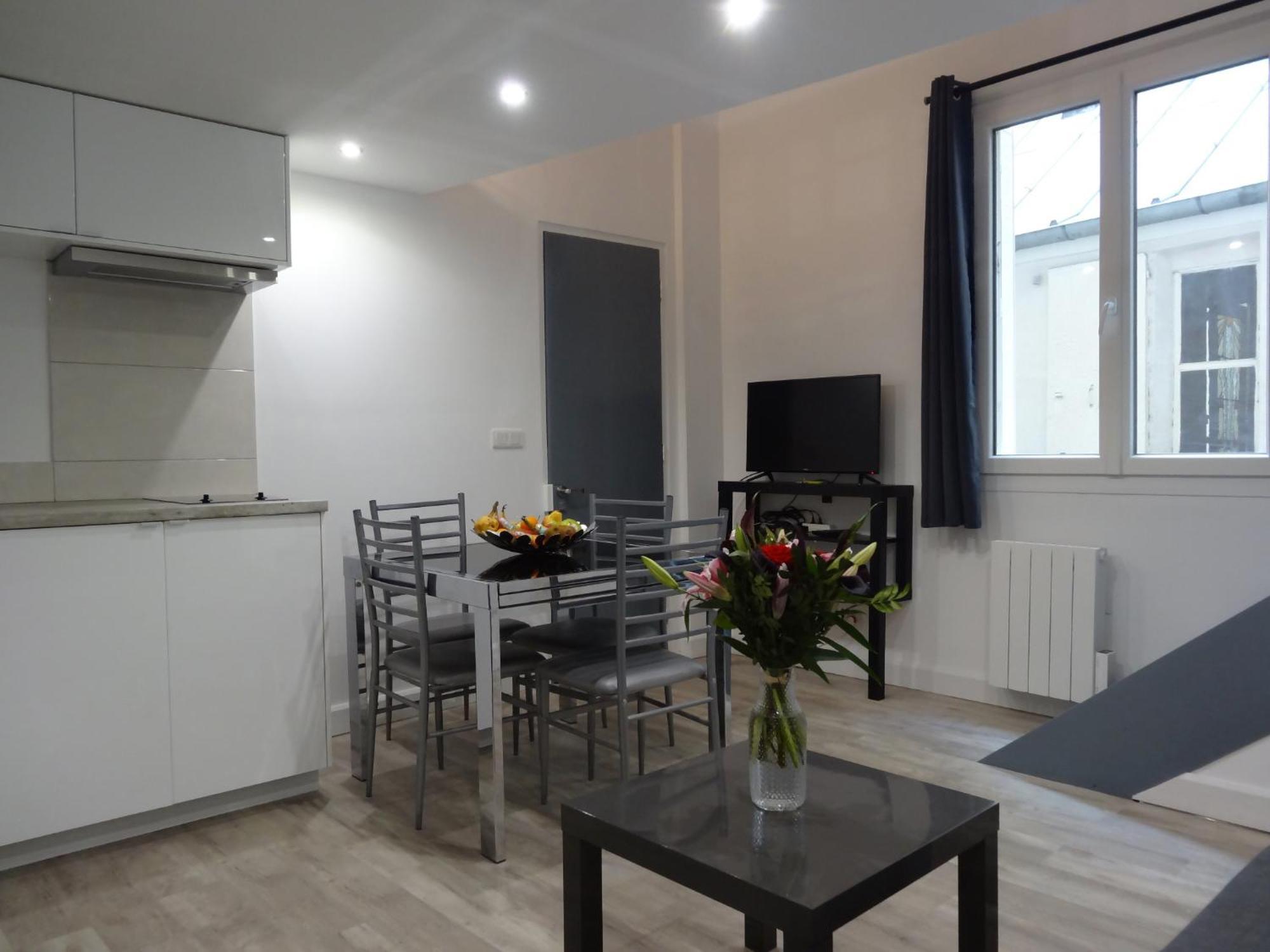Apartment Practical Near Le Louvre